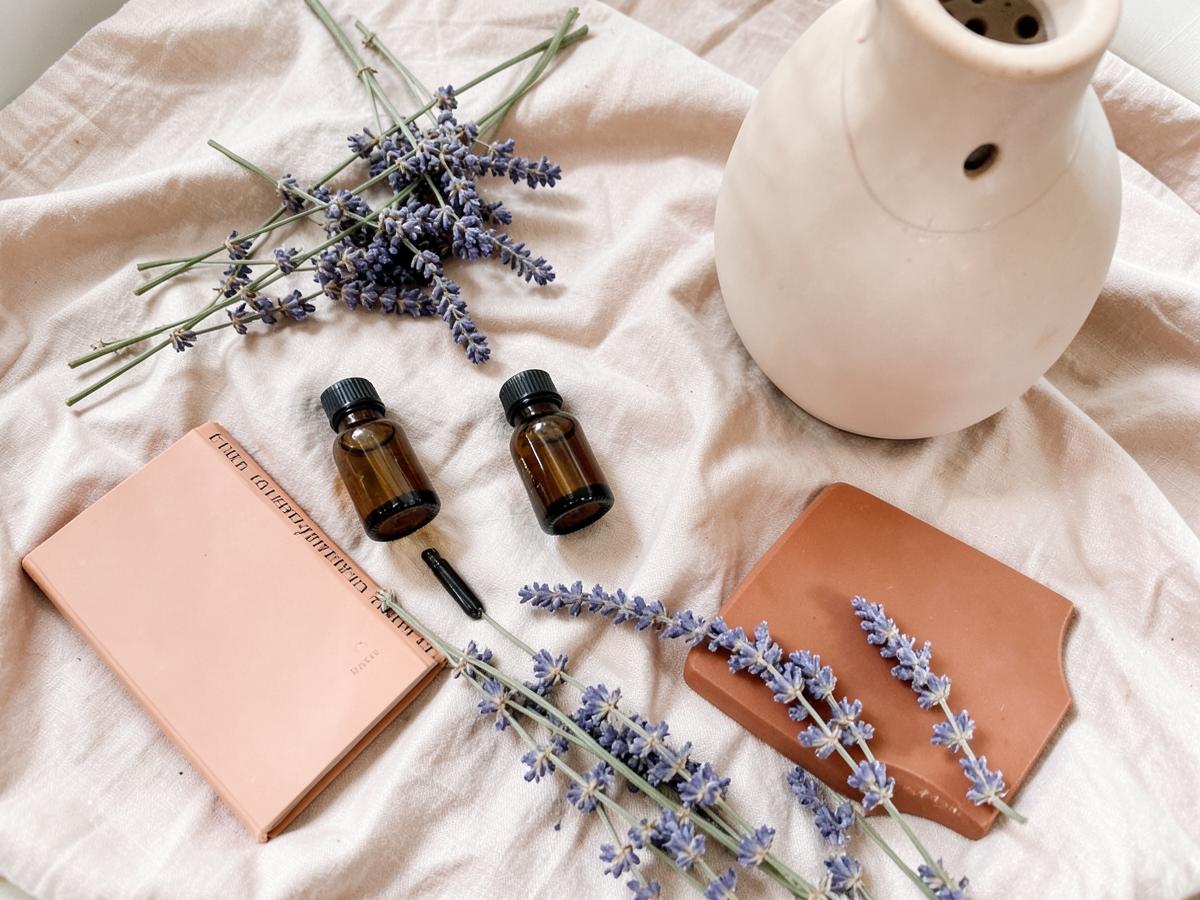 Aromatherapy Chakra Petal Guide by Dr S Pujah — Oil blends matched to each chakra petal, with safe dilution charts.
